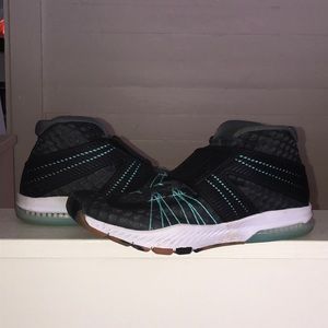 NIKE Zoom Train Toranada Ankle High Trainers Used